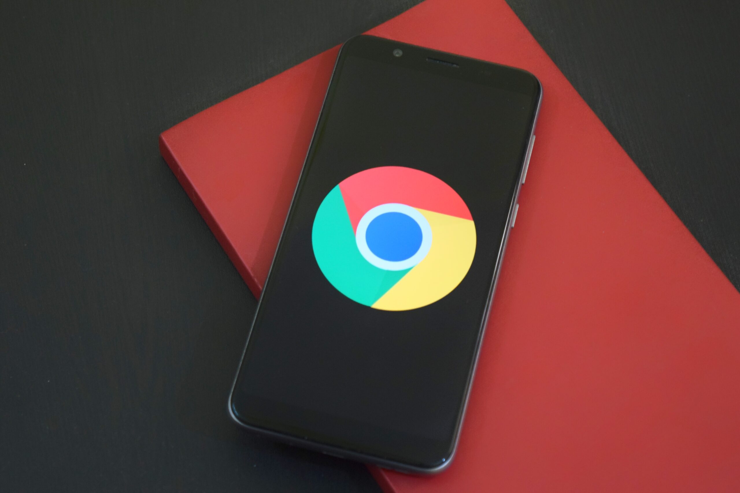 google chrome logo on mobile